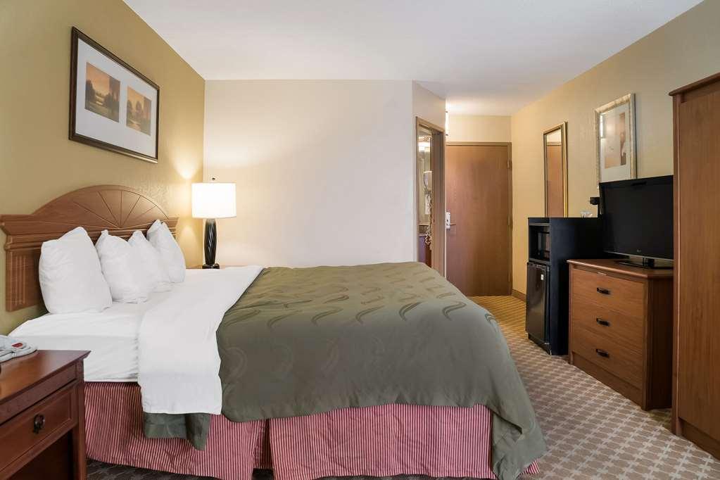 Quality Inn & Suites Saginaw Pokój zdjęcie