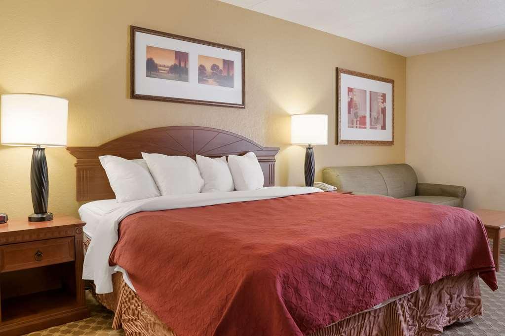 Quality Inn & Suites Saginaw Pokój zdjęcie