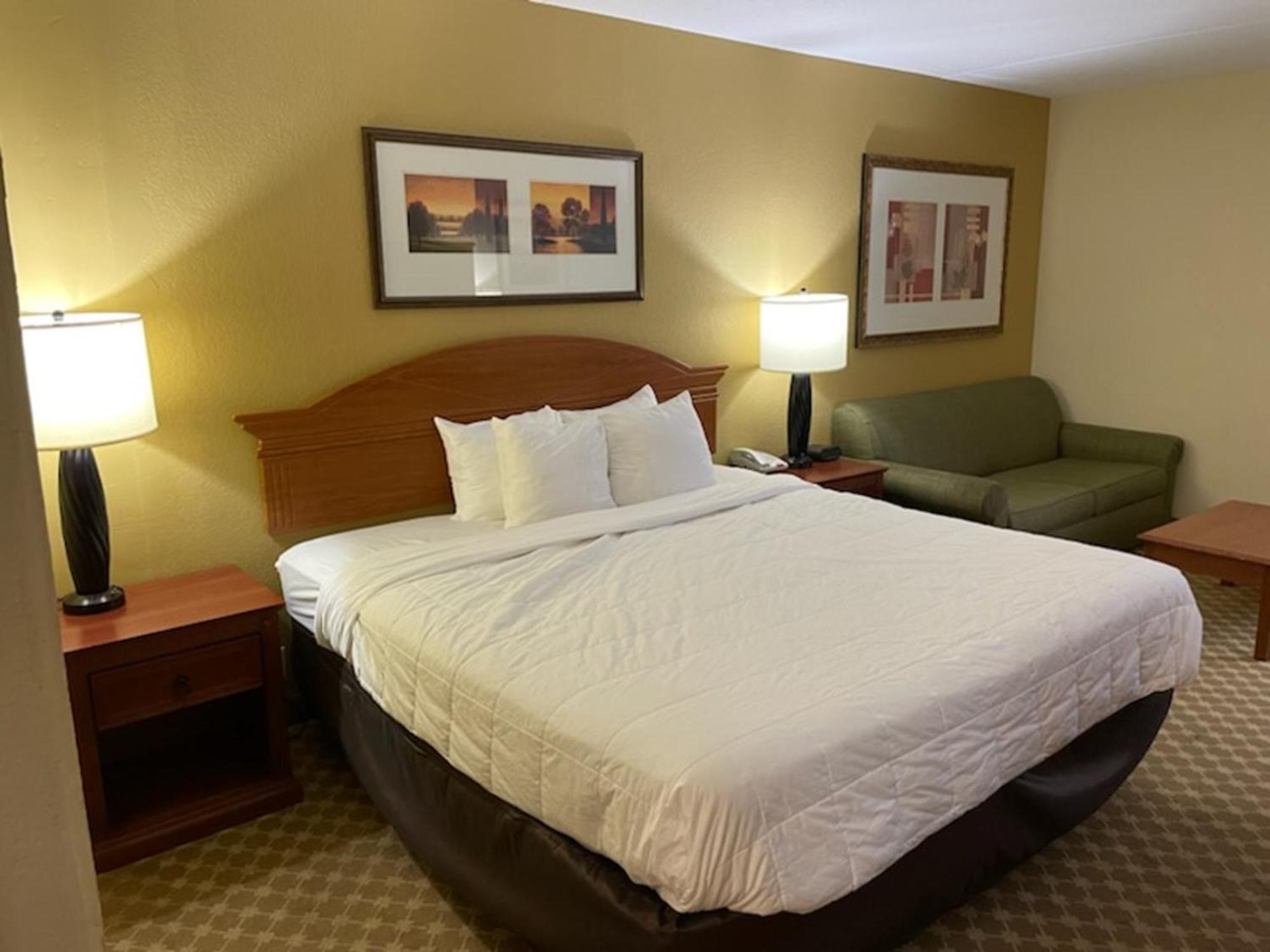 Quality Inn & Suites Saginaw Zewnętrze zdjęcie